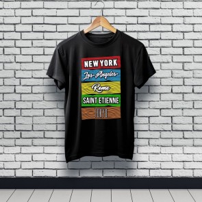 Tee-shirt noir 100% coton avec une impression "New-York, Los Angeles,  Rome, Saint-Etienne, Tokyo"