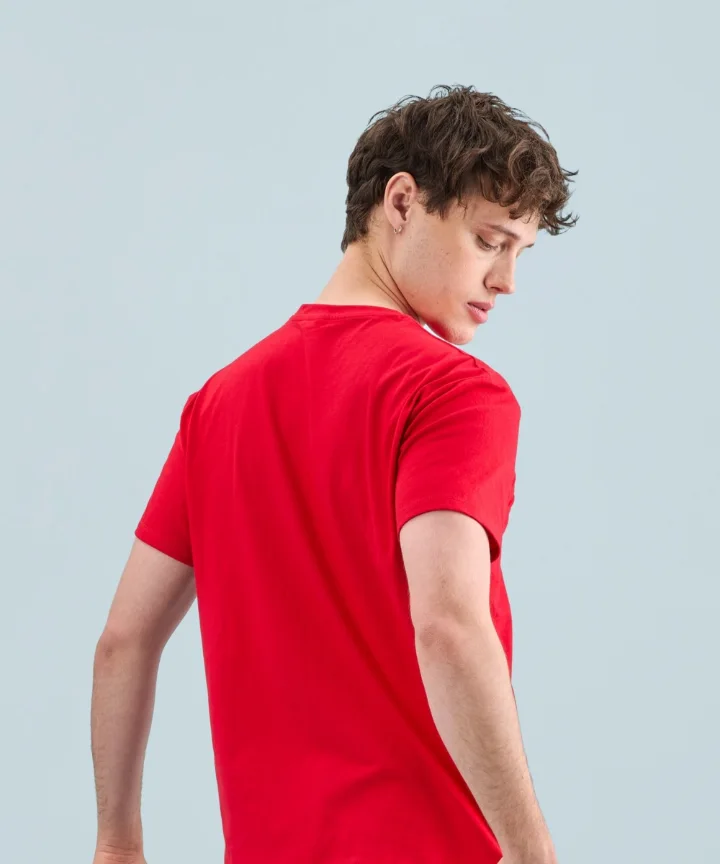 Dos du tee-shirt Sol's Imperial rouge porté